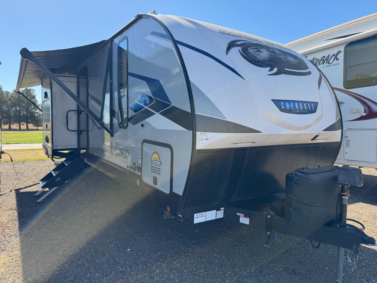 2023 Forest River Cherokee Alfa Wolf 33BH-L