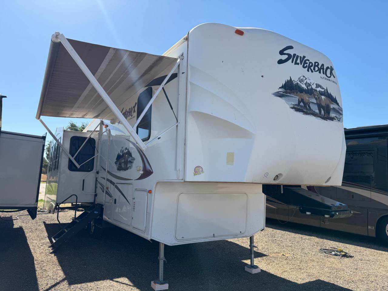 2012 Forest River Cedar Creek Silverback 29RE