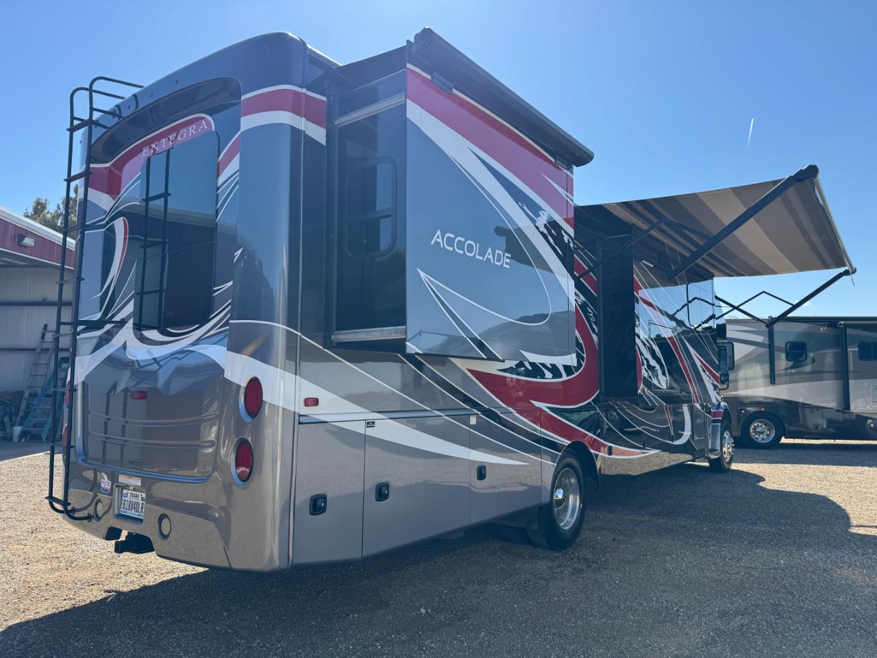 Entegra Coach Accolade  2021
