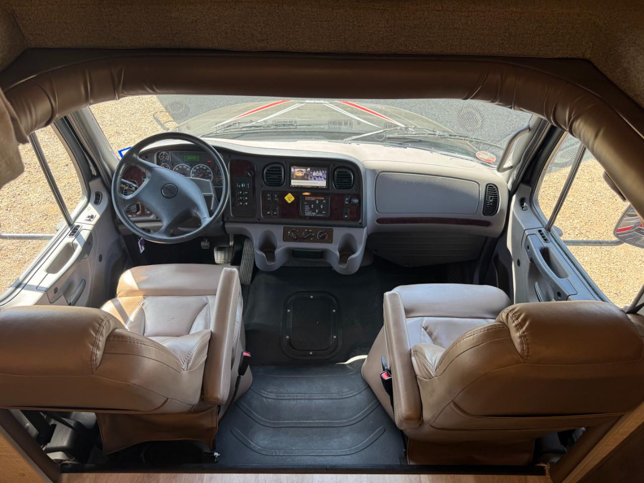 Entegra Coach Accolade  2021