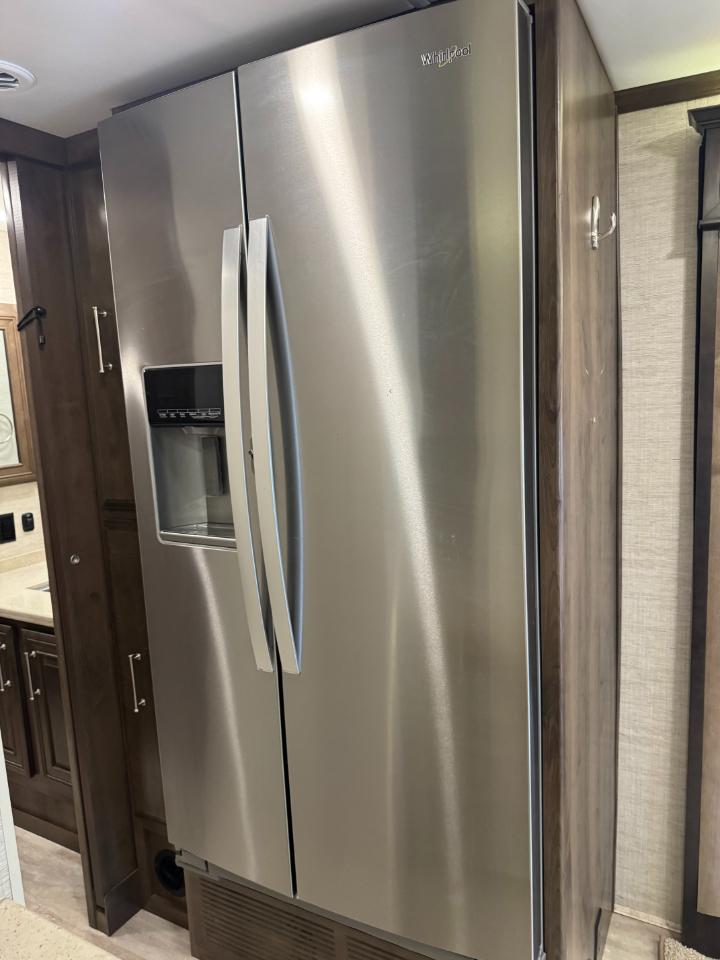 Entegra Coach Accolade  2021