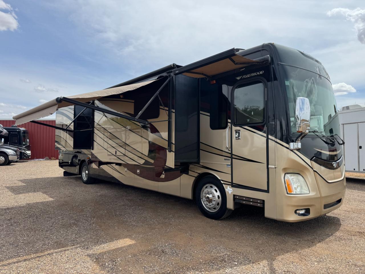2015 Fleetwood Discovery 40E