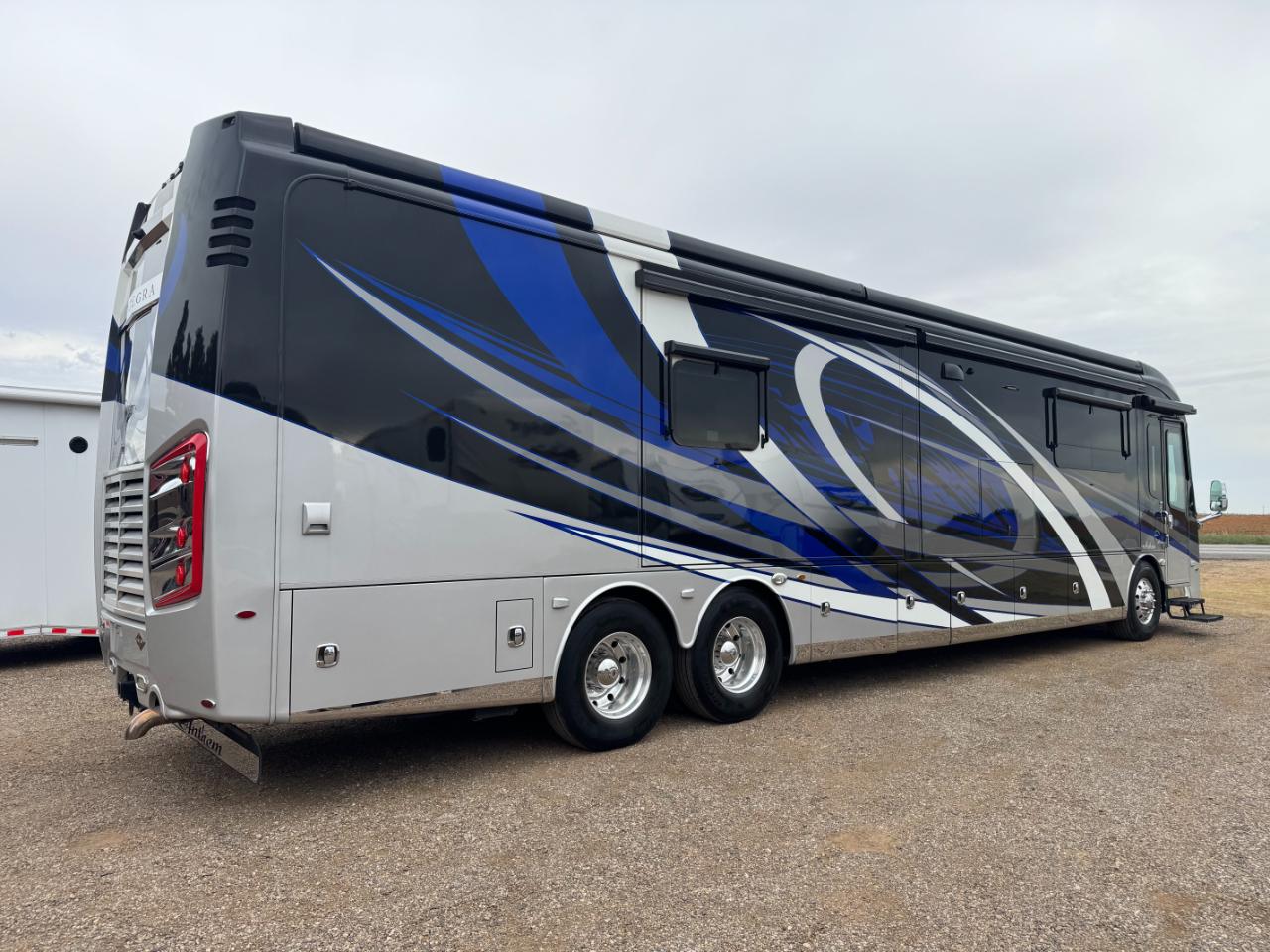 Entegra Coach Anthem  2020