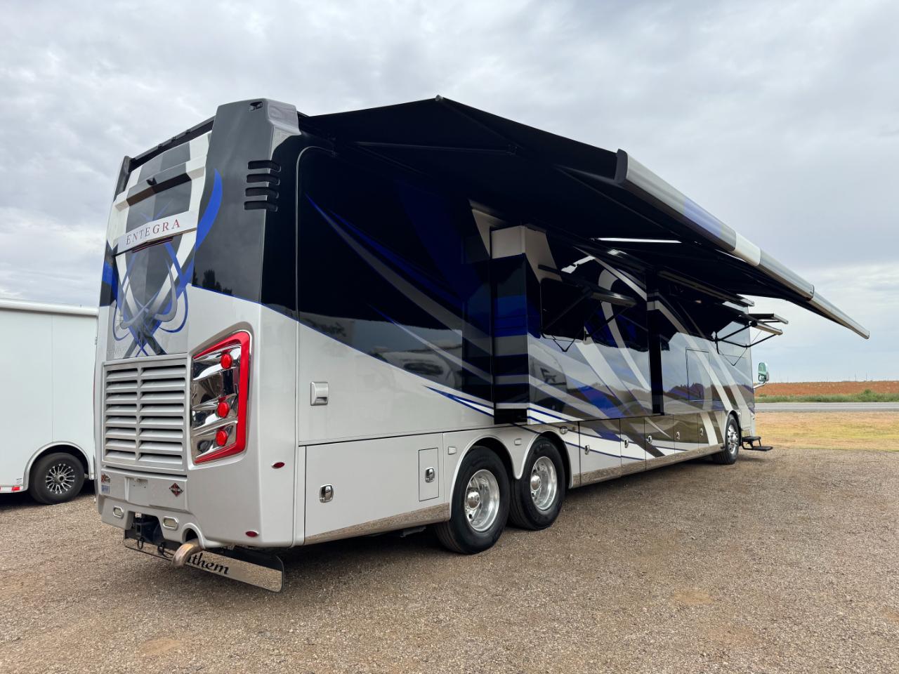 Entegra Coach Anthem  2020