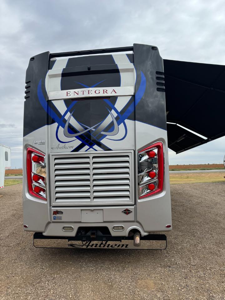 Entegra Coach Anthem  2020