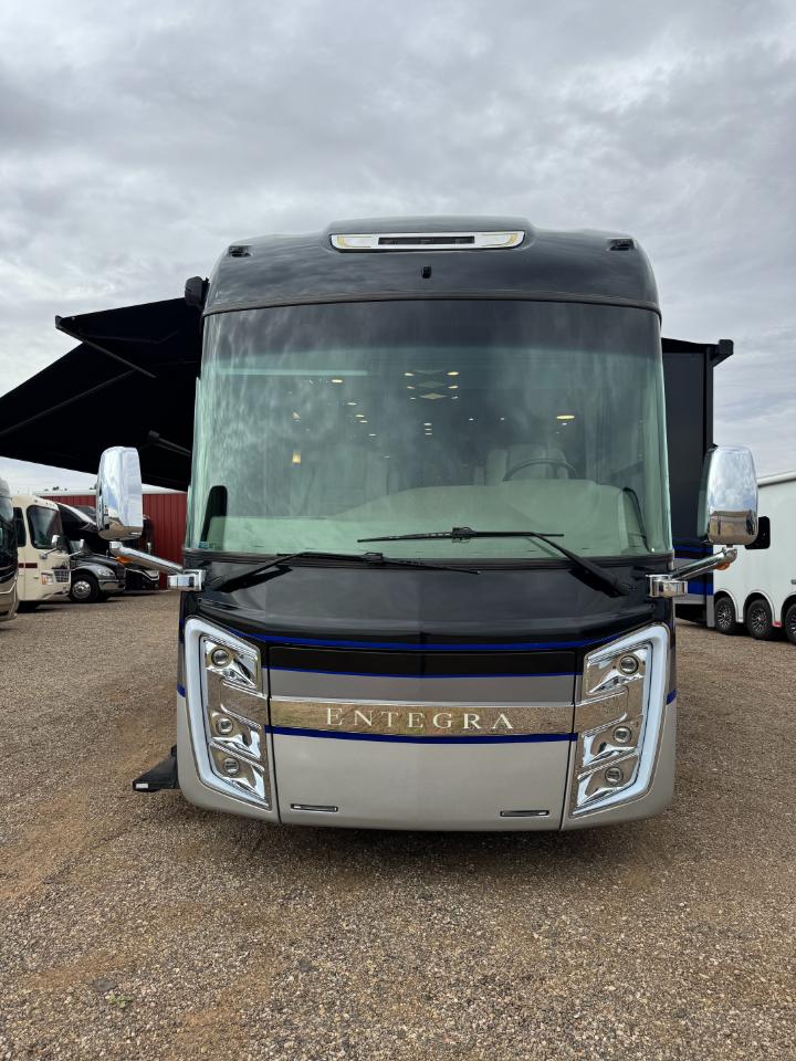 Entegra Coach Anthem  2020
