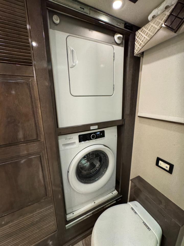 Entegra Coach Anthem  2020