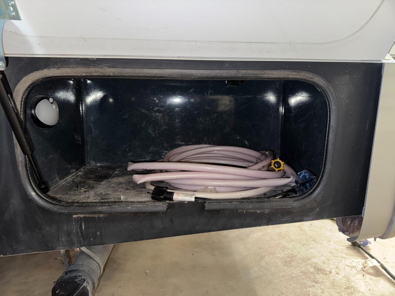 Entegra Coach Qwest  2024