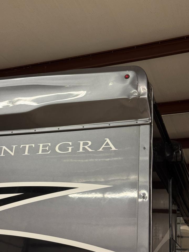 Entegra Coach Qwest  2024