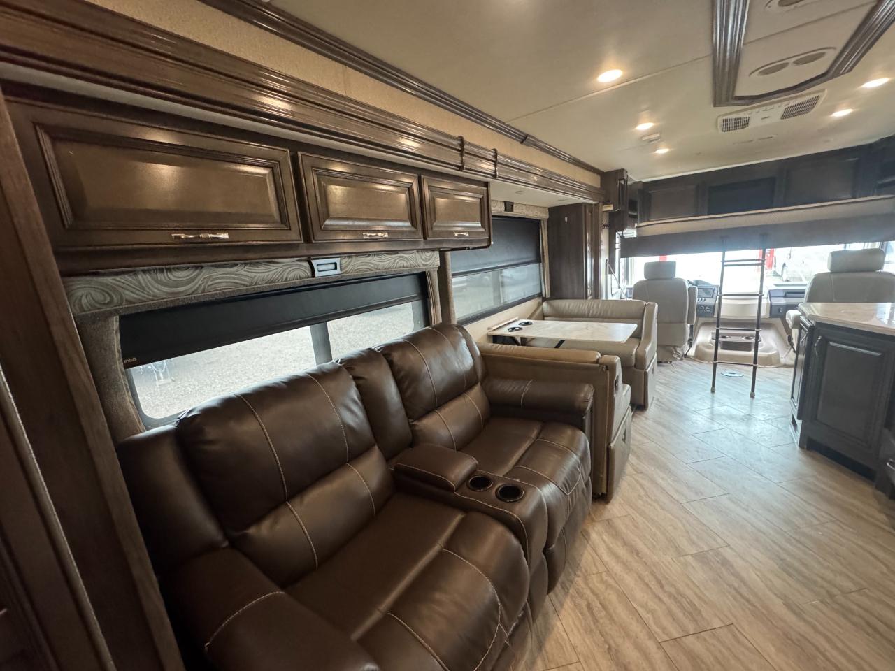 Holiday Rambler Vacationer  2019