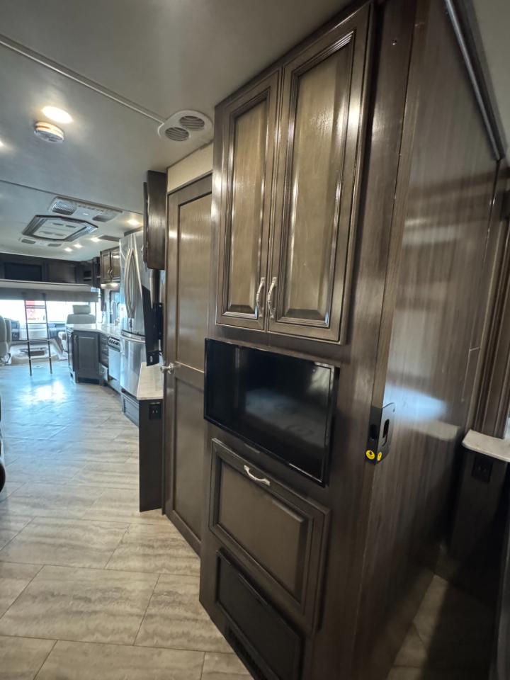 Holiday Rambler Vacationer  2019