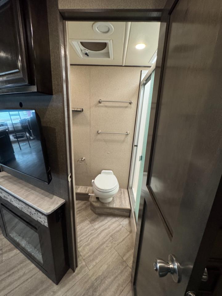 Holiday Rambler Vacationer  2019