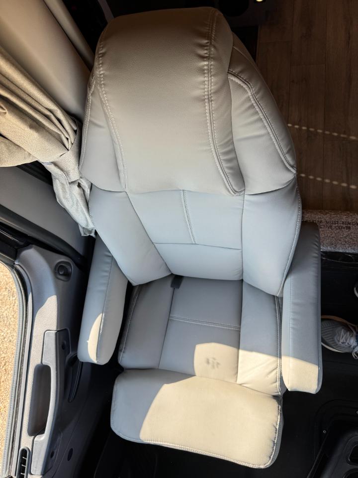 Renegade Motorcoach  2024