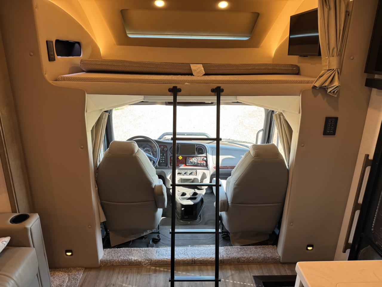 Renegade Motorcoach  2024