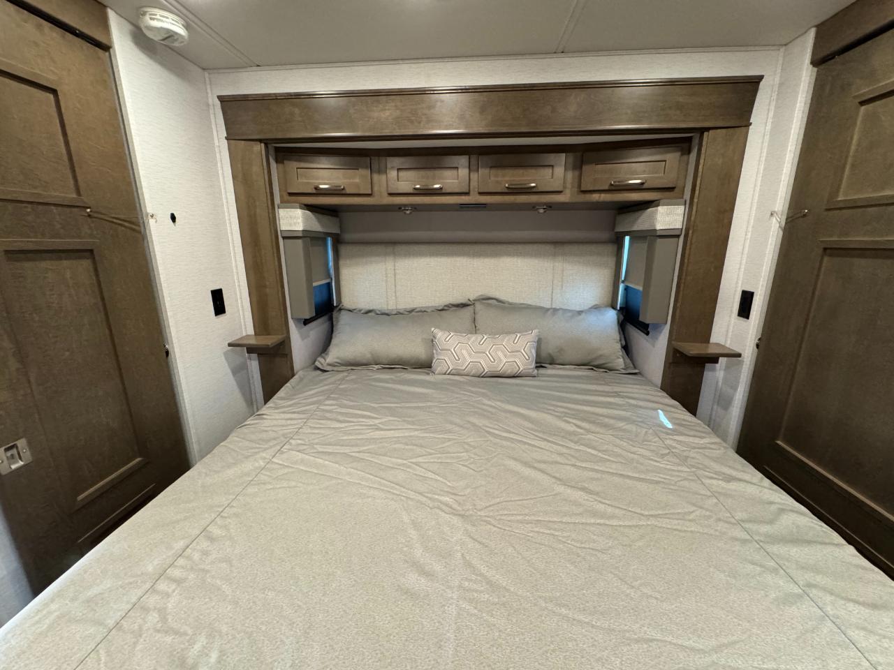Renegade Motorcoach  2024