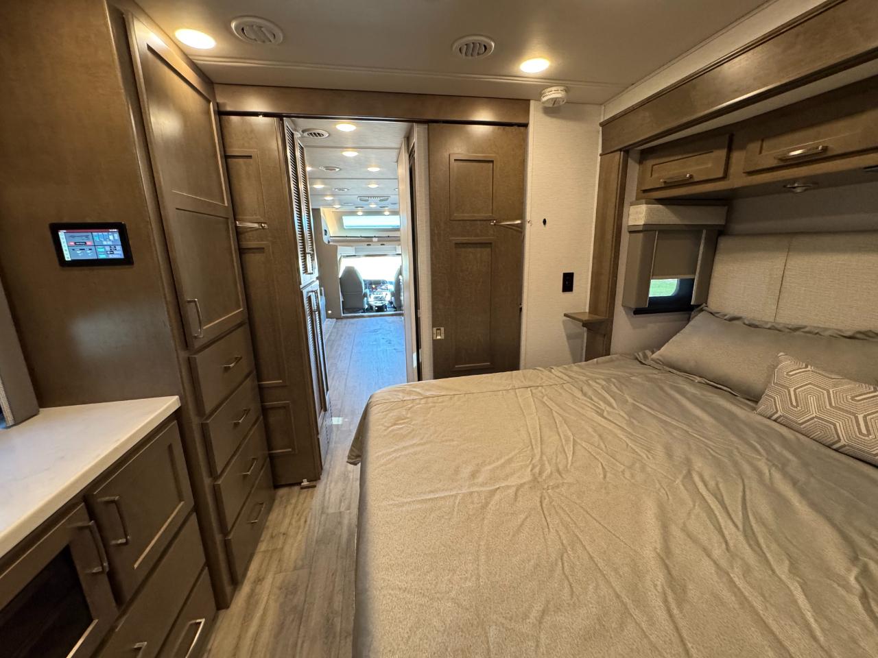 Renegade Motorcoach  2024