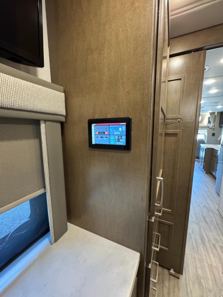 Renegade Motorcoach  2024
