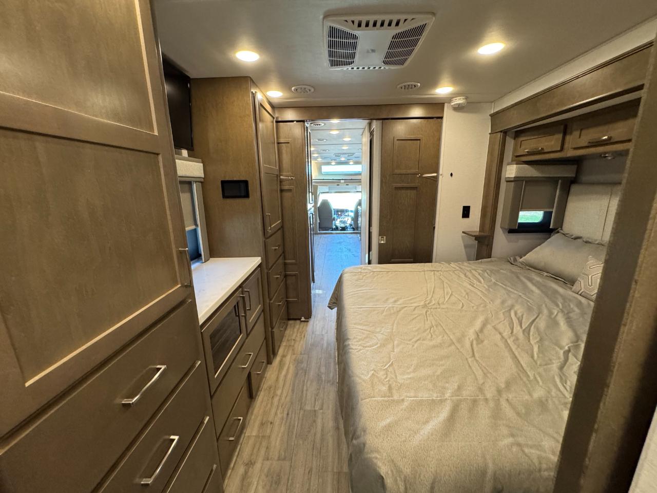 Renegade Motorcoach  2024