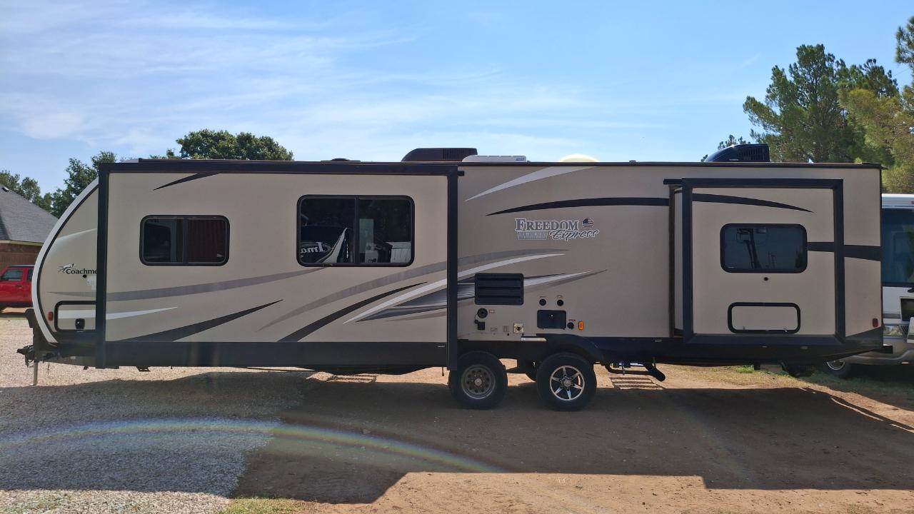 Coachmen Freedom Express  2017