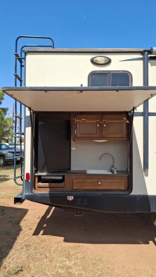 Coachmen Freedom Express  2017