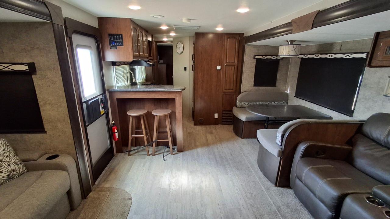 Coachmen Freedom Express  2017