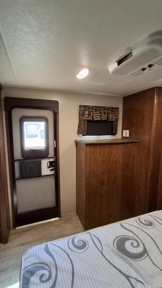 Coachmen Freedom Express  2017
