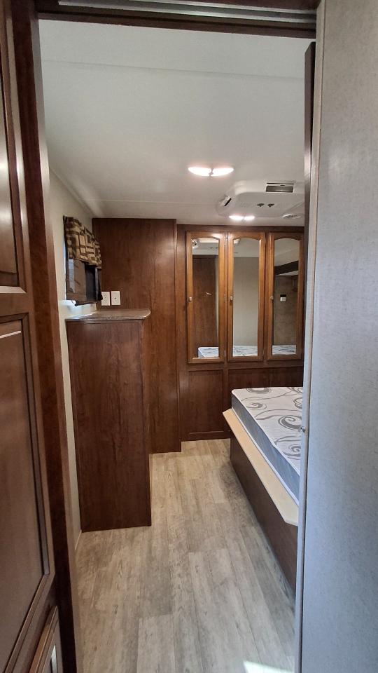 Coachmen Freedom Express  2017
