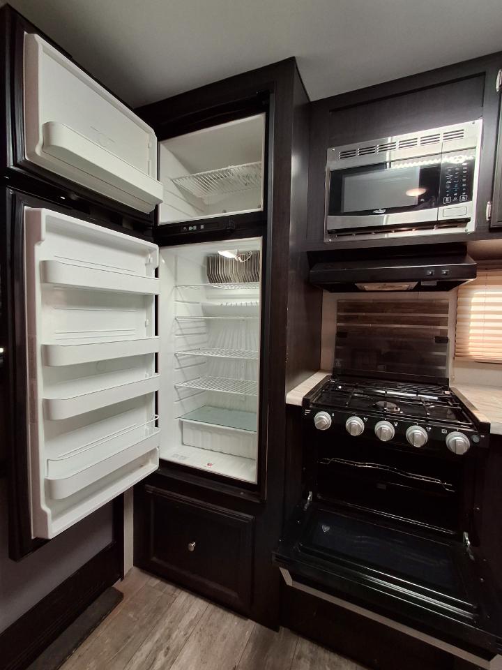 Venture RV Sporttrek  2019