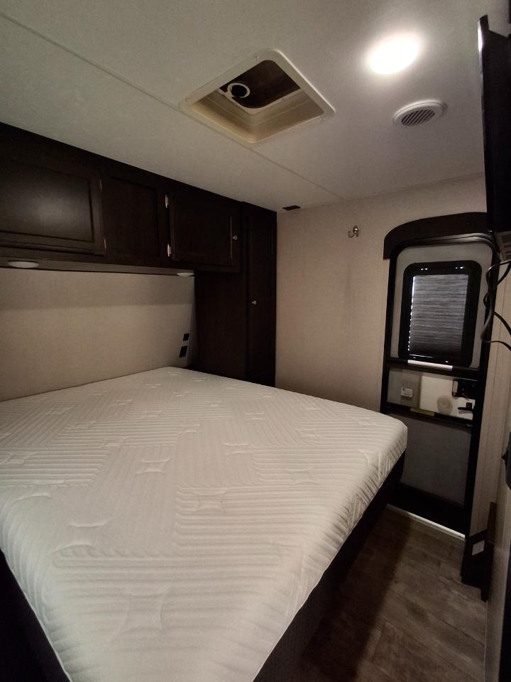 Venture RV Sporttrek  2019