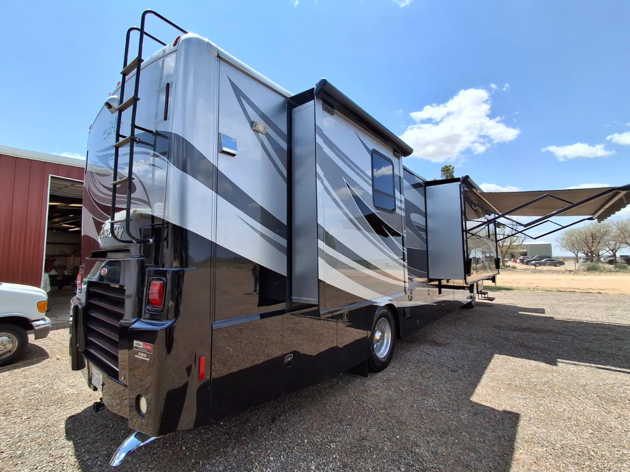 Winnebago Journey  2011
