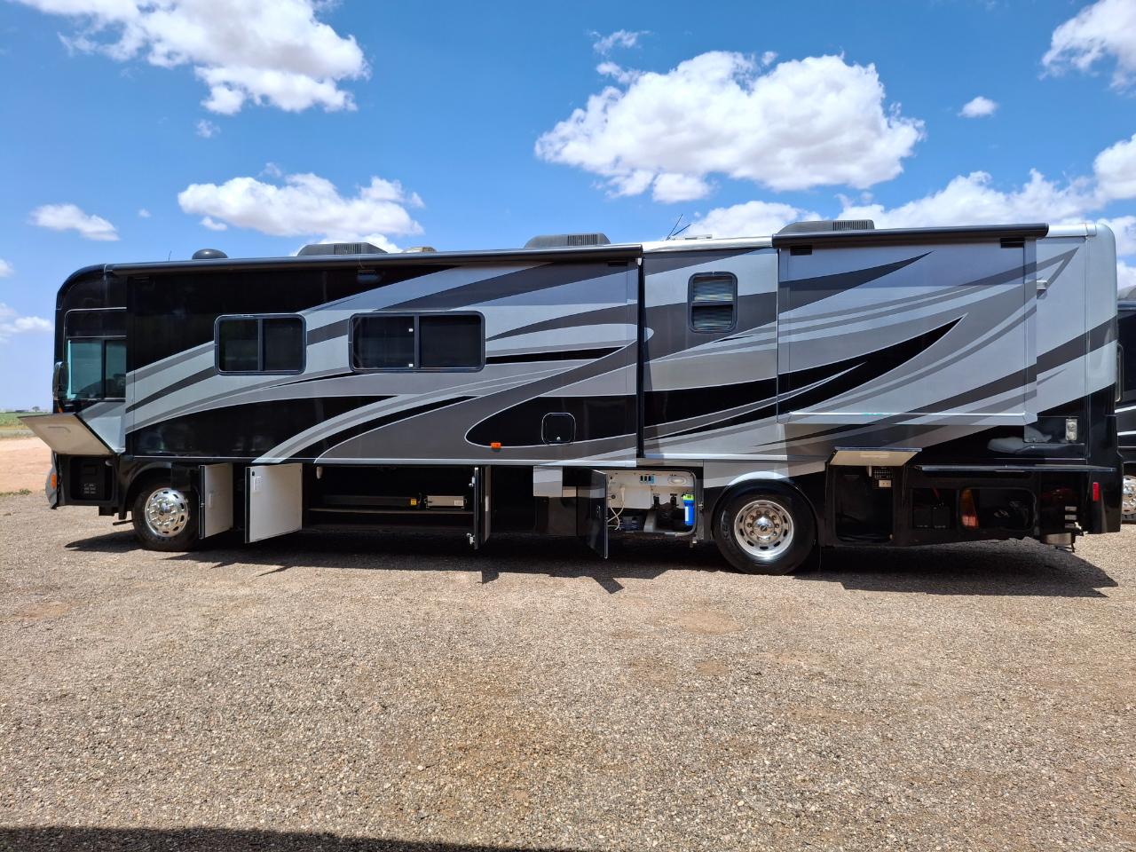 Winnebago Journey  2011