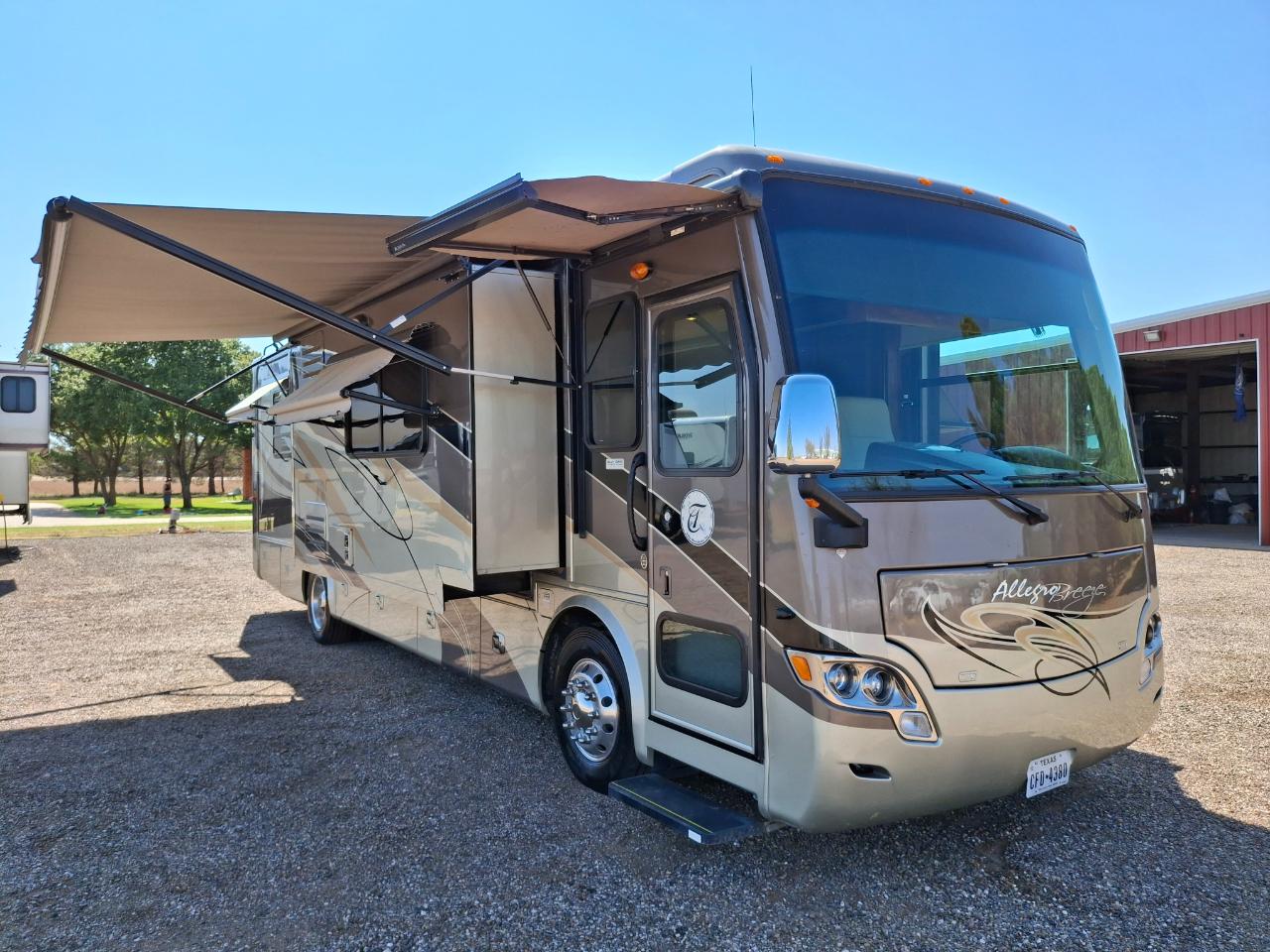 Tiffin Motorhomes Breeze  2012