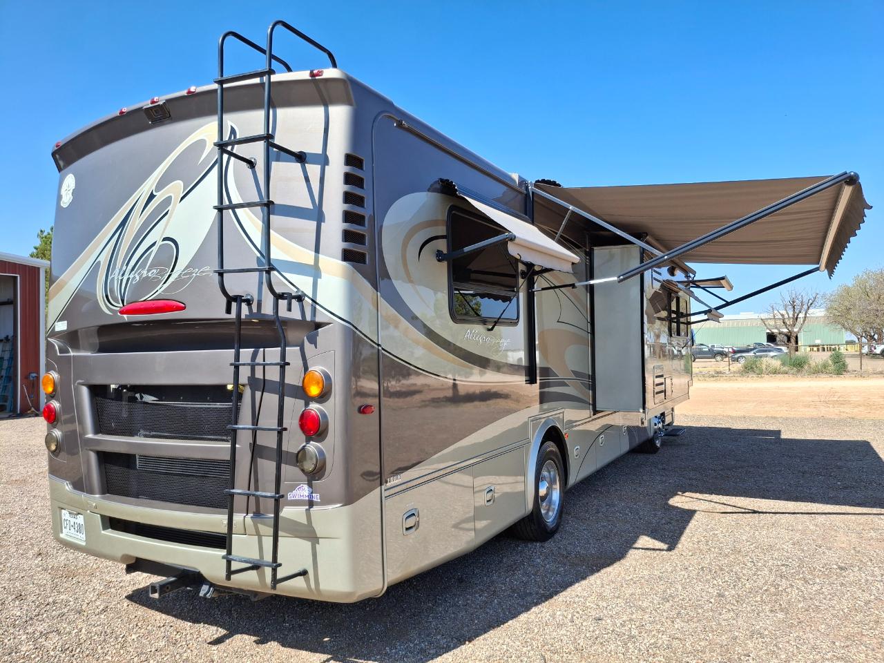 Tiffin Motorhomes Breeze  2012