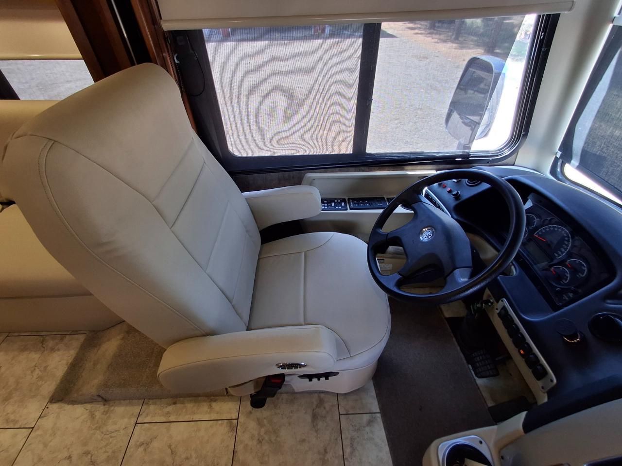 Tiffin Motorhomes Breeze  2012