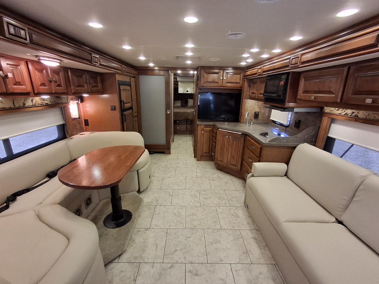 Tiffin Motorhomes Breeze  2012