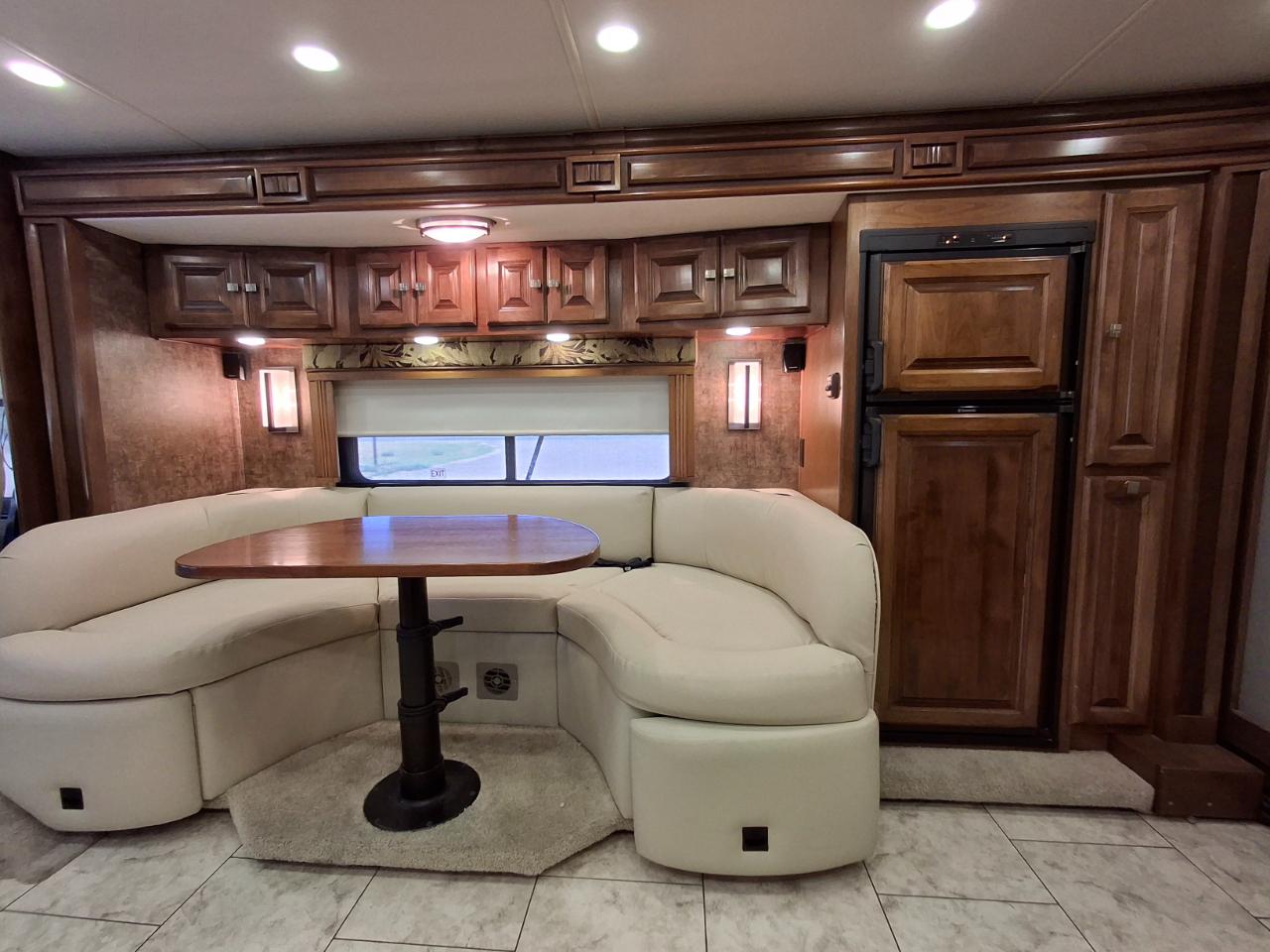 Tiffin Motorhomes Breeze  2012