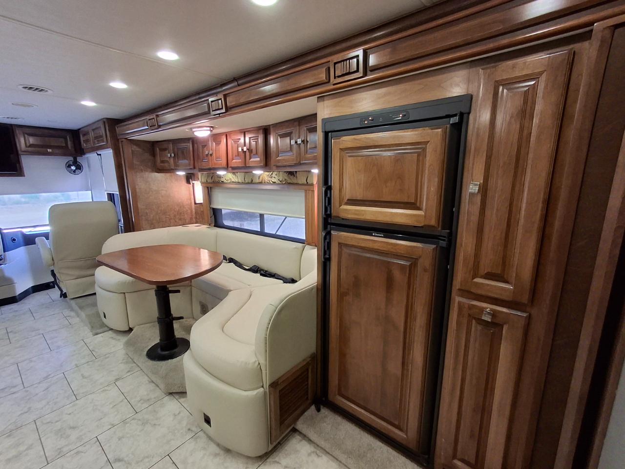 Tiffin Motorhomes Breeze  2012