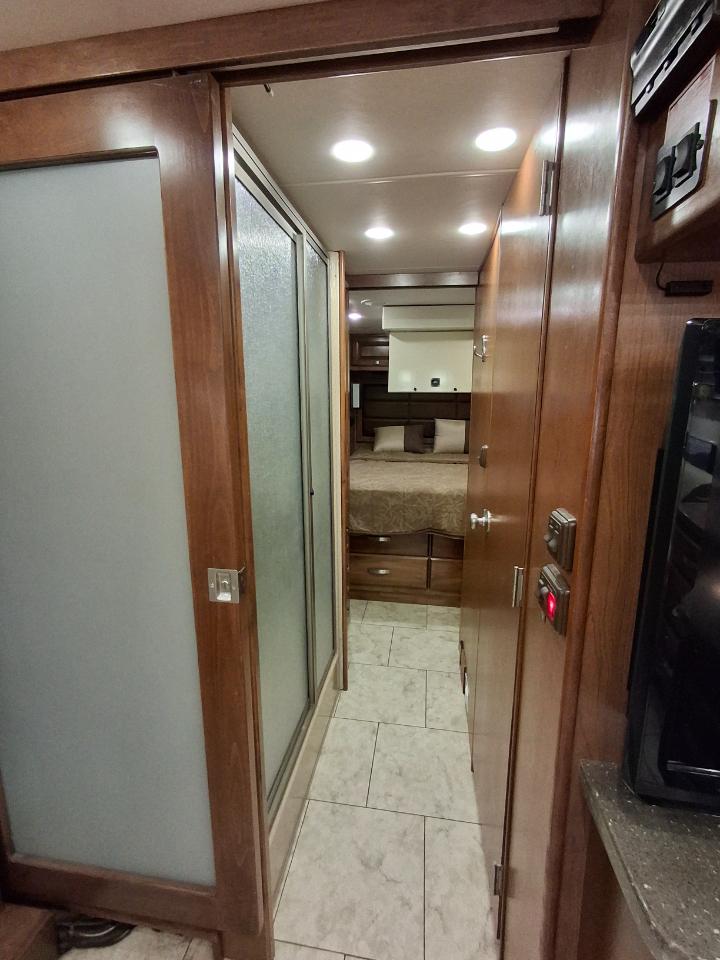 Tiffin Motorhomes Breeze  2012