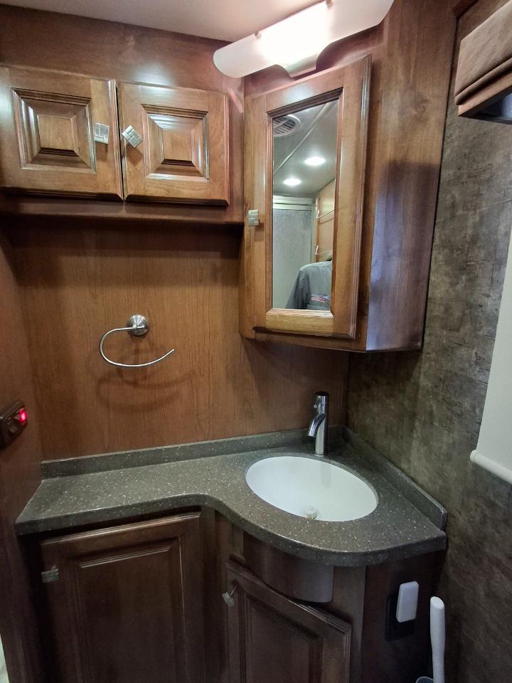 Tiffin Motorhomes Breeze  2012