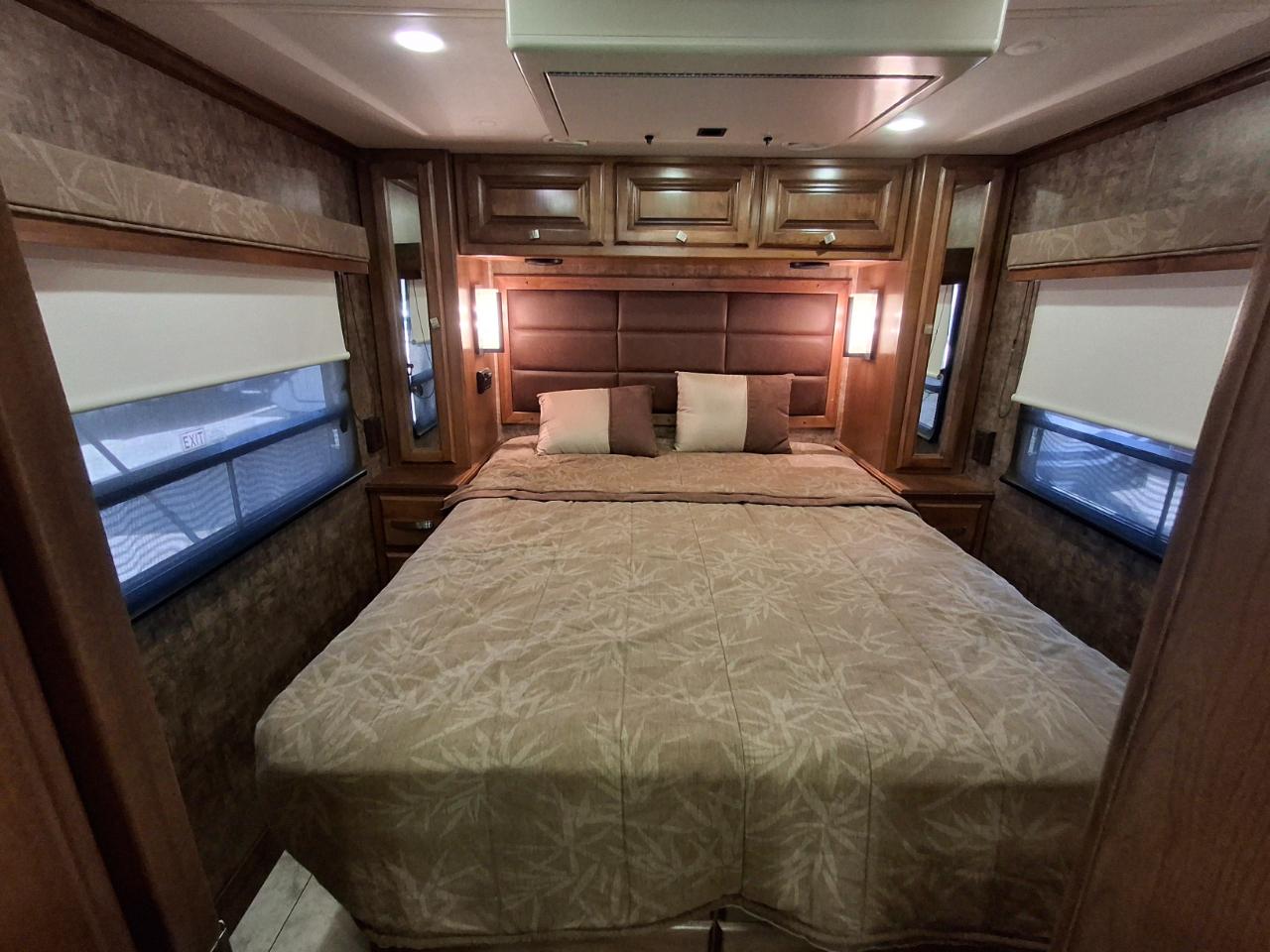 Tiffin Motorhomes Breeze  2012