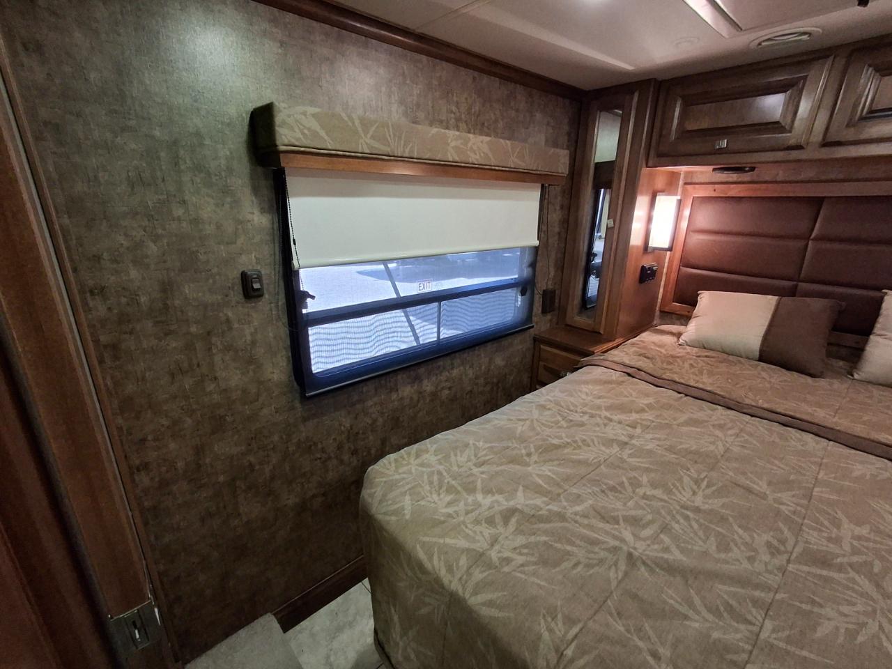 Tiffin Motorhomes Breeze  2012