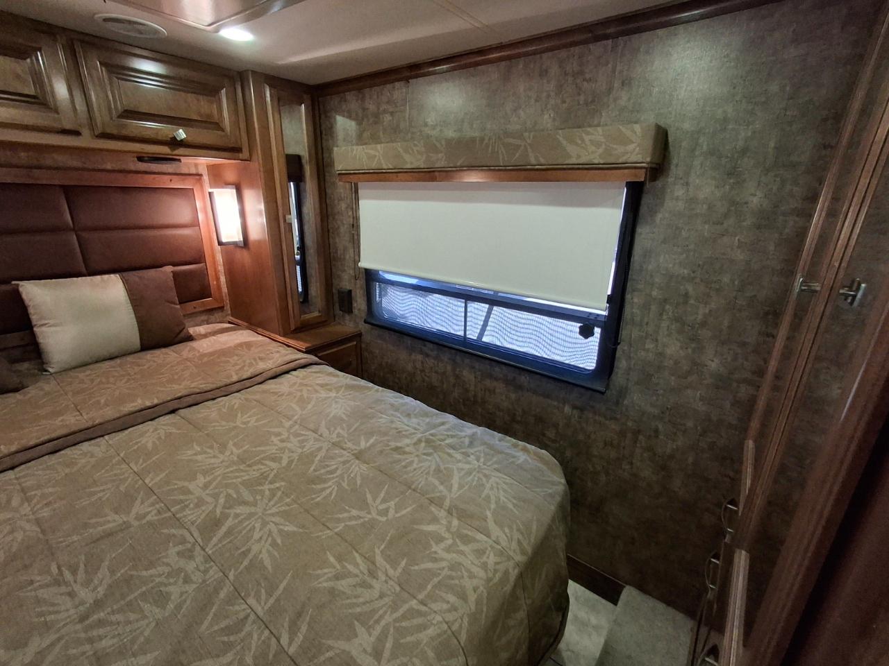 Tiffin Motorhomes Breeze  2012