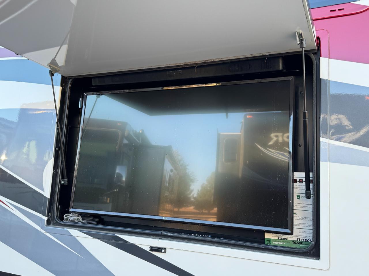 Tiffin Motorhomes Phaeton  2018