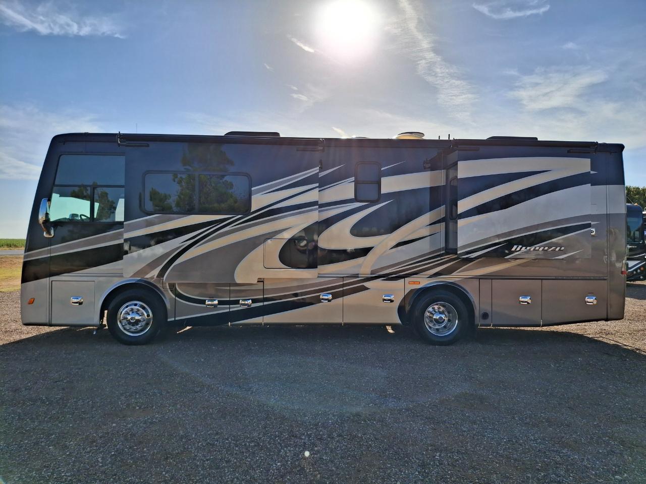 Tiffin Motorhomes Breeze  2018