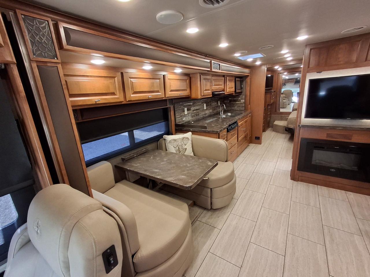Tiffin Motorhomes Breeze  2018