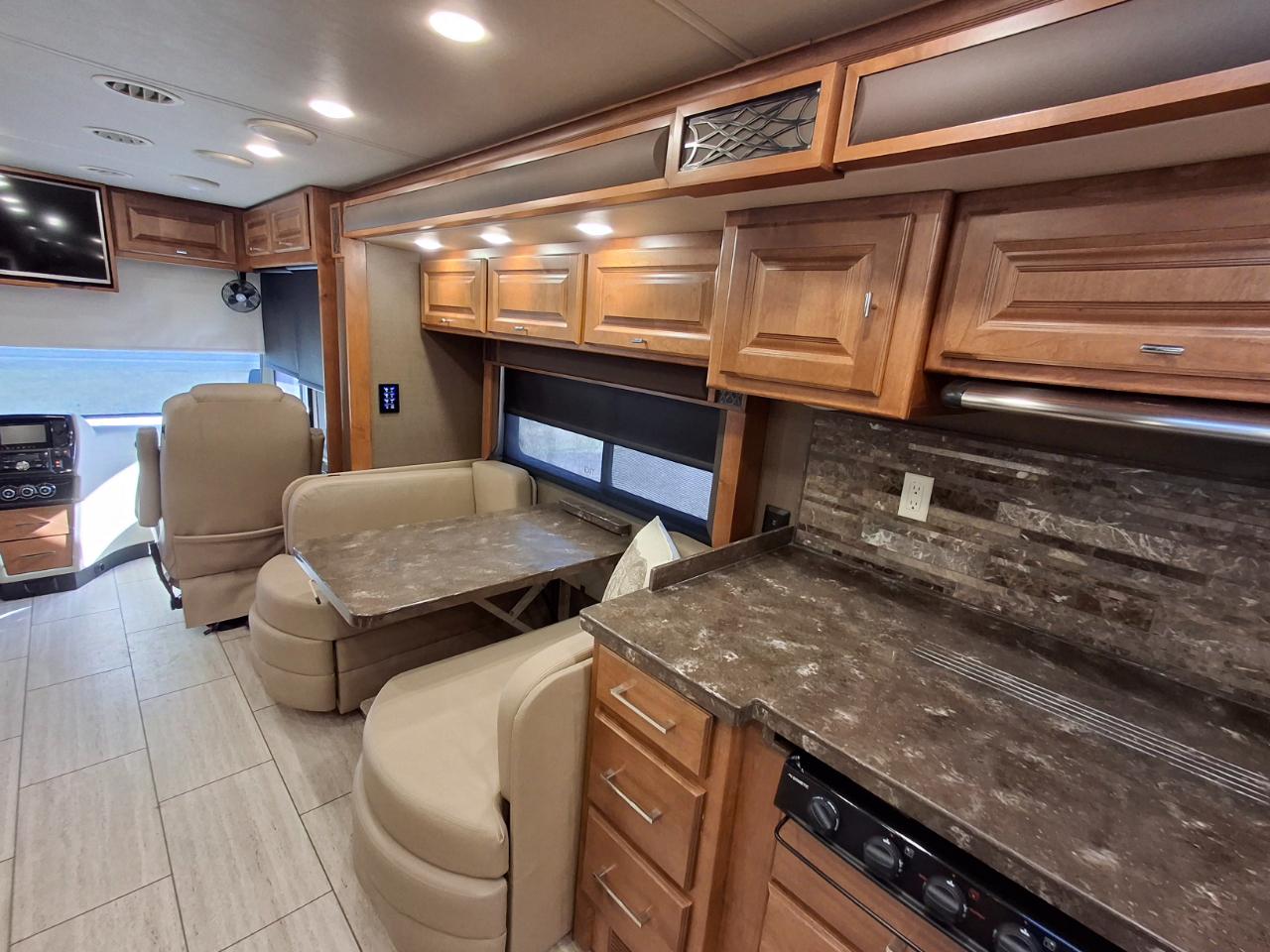 Tiffin Motorhomes Breeze  2018
