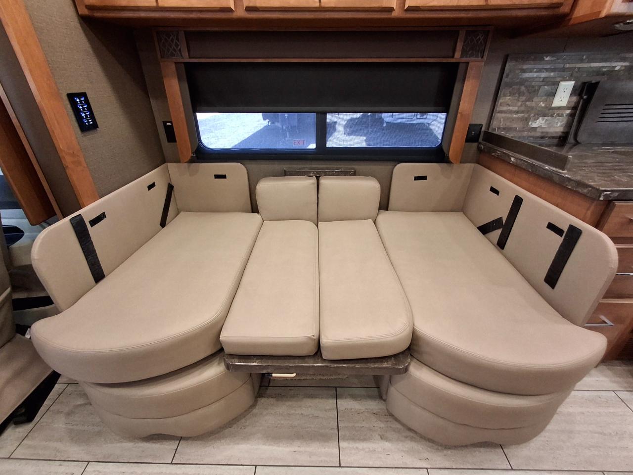 Tiffin Motorhomes Breeze  2018