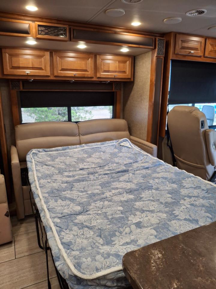 Tiffin Motorhomes Breeze  2018
