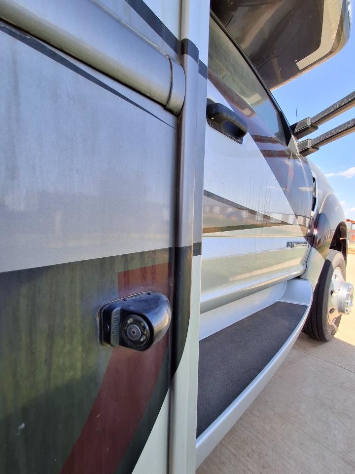 Thor Motor Coach Magnitude Super C Diesel  2021