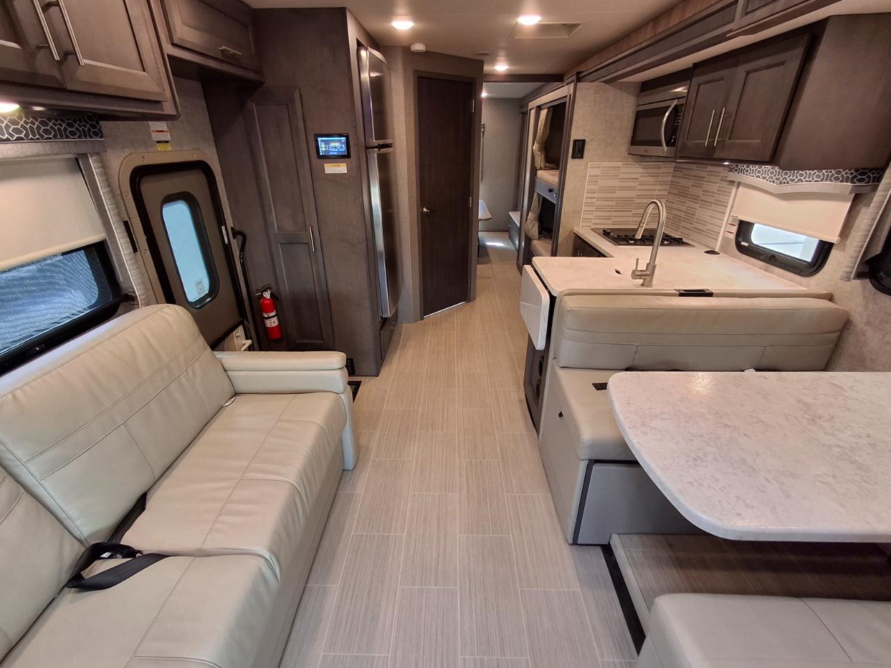 Thor Motor Coach Magnitude Super C Diesel  2021